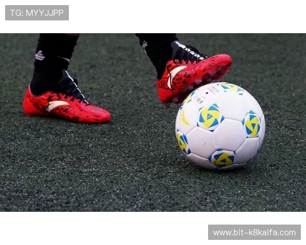 凯发足球官网首页入口汇聚最新足球新闻、赛事直播和投注技巧，帮助足球爱好者全面掌握比赛信息